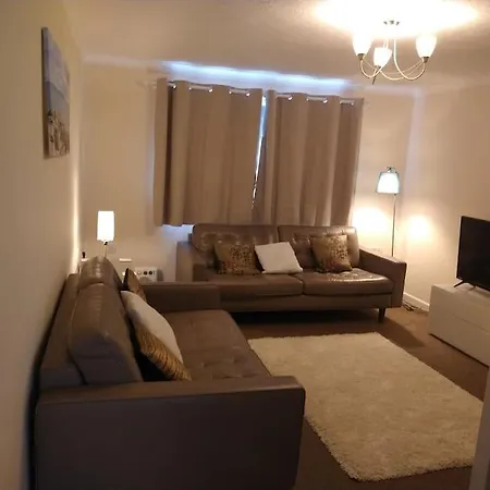 The Firs - Apartment Next To Beach & Forest - Pets Are Free Barton on Sea Exterior photo