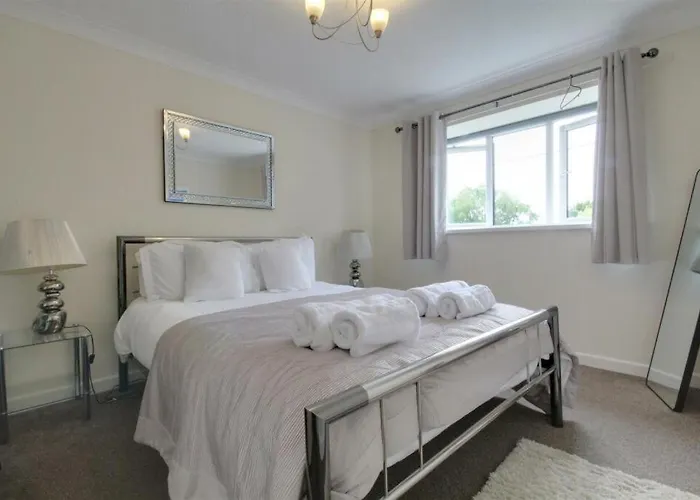 The Firs - Apartment Next To Beach & Forest - Pets Are Free