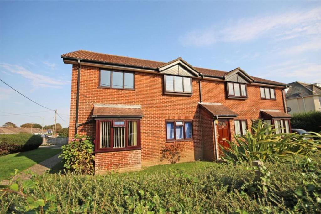 Apartment The Firs - Next To & Forest - Pets Are Free Barton on Sea